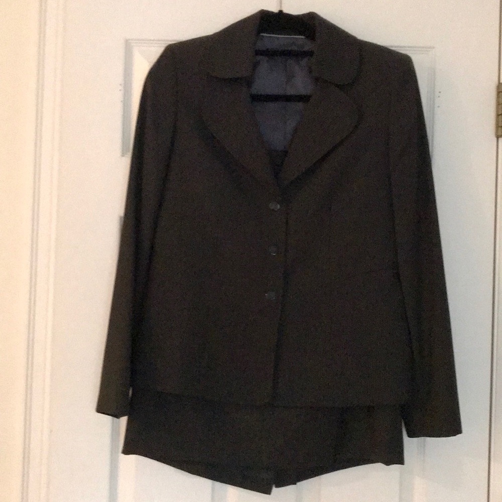 Ann Klein skirt suit